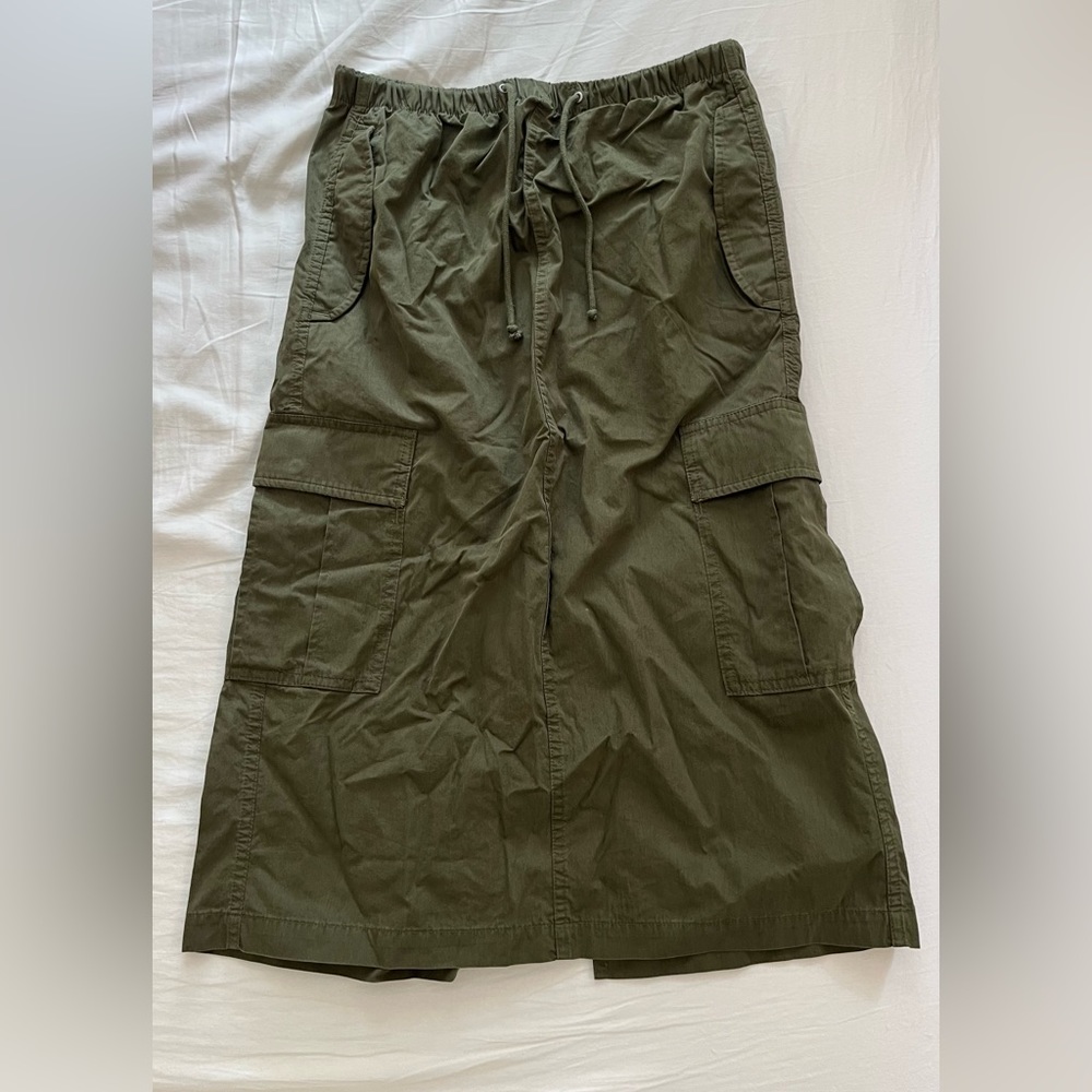 Aritzia TNA Demand Cargo Skirt - Size S